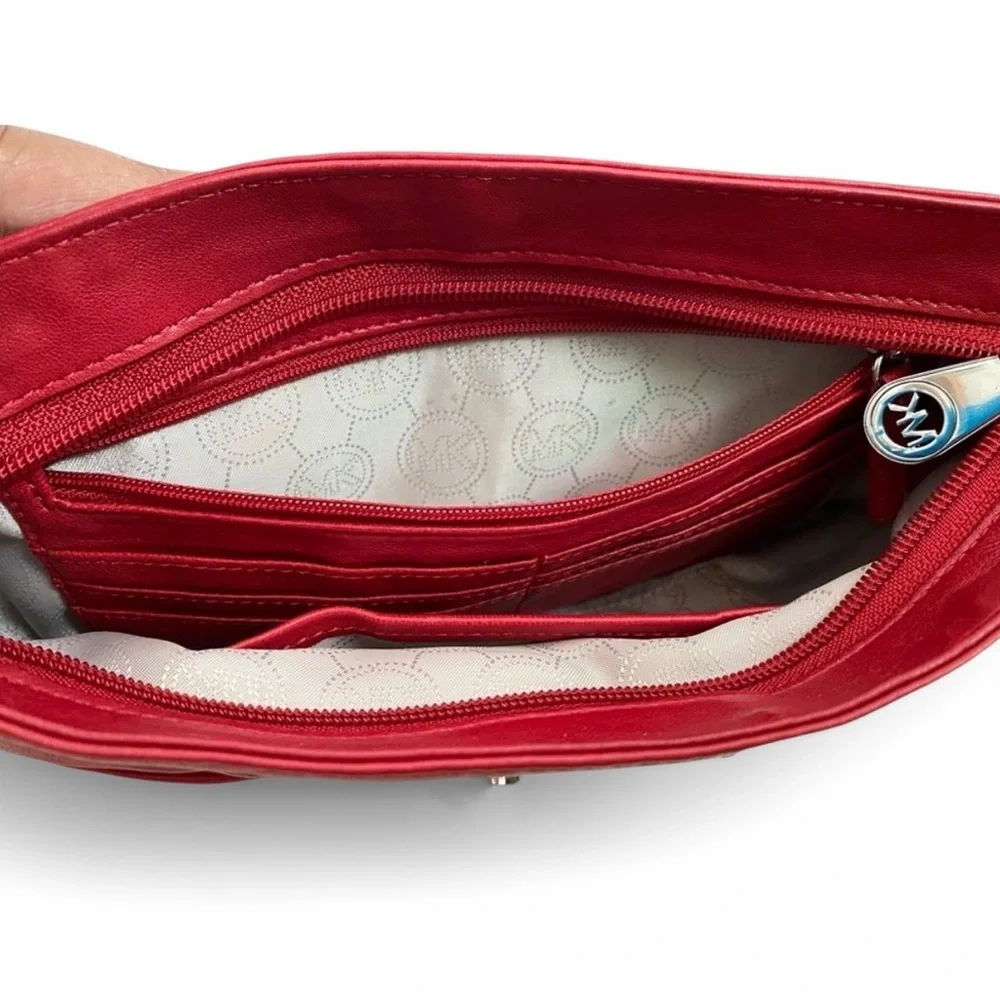 Michael Kors Clutch (removable shoulder strap)